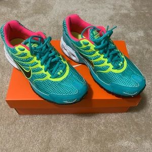 Nike Women's Air Max Torch 4